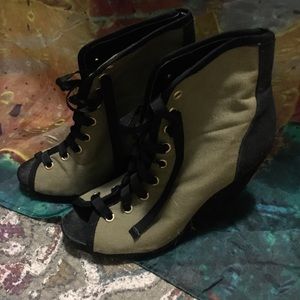 H&M lace up army green wedges